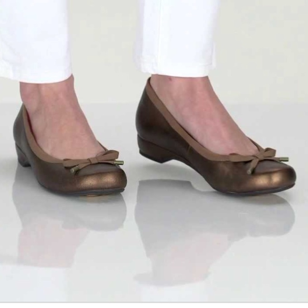 Vionic Olivia Low Heel Slip Ons